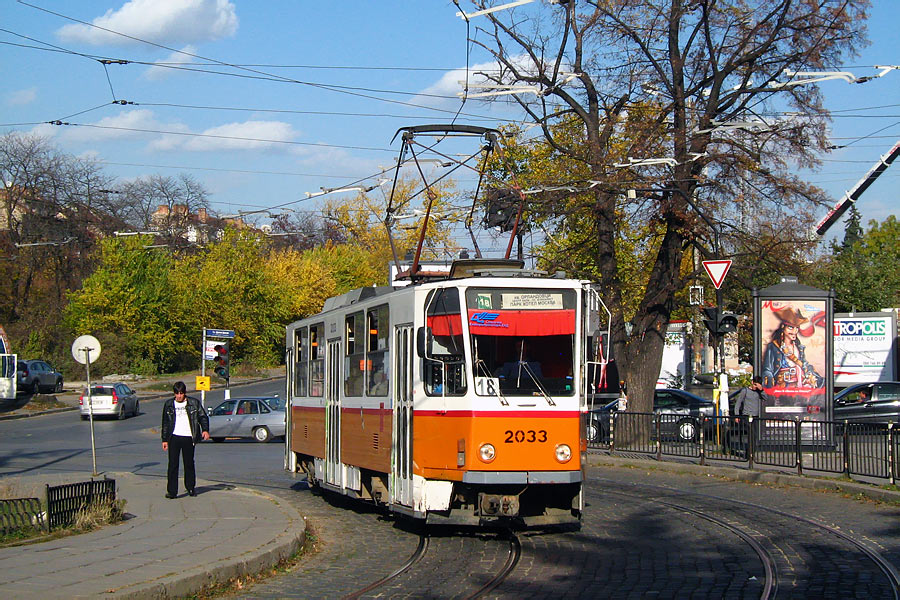 Tatra T6A2 #2033