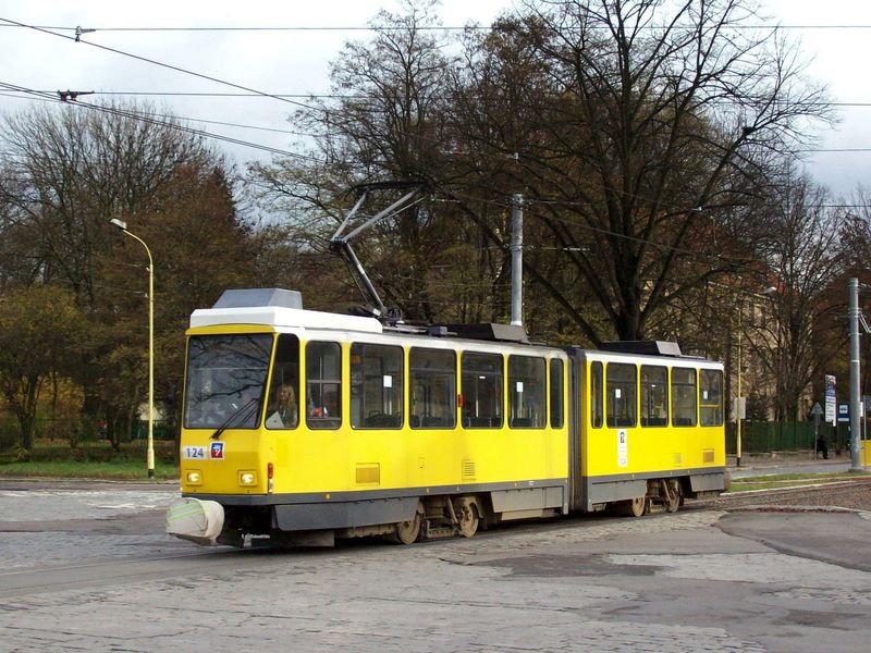 Tatra KT4Dt #124