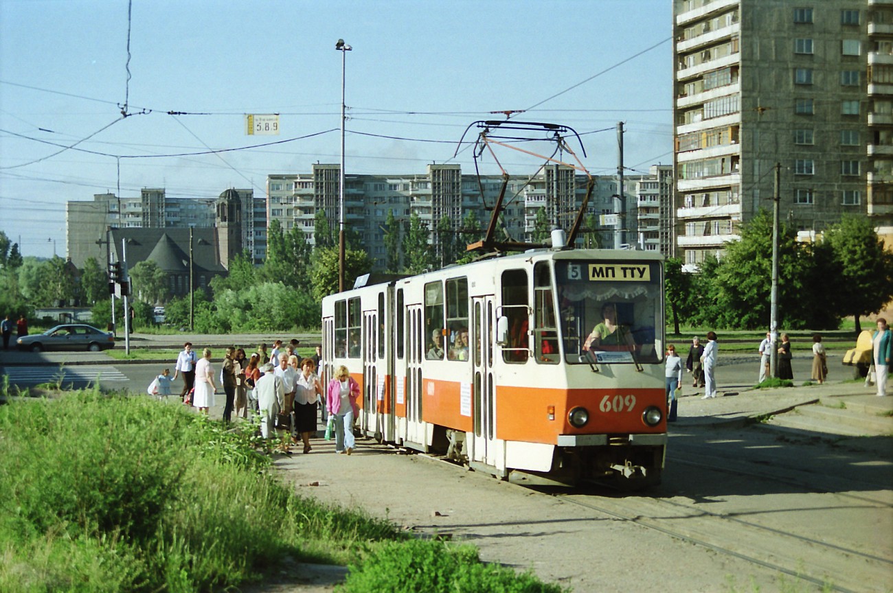 Tatra KT4D #609
