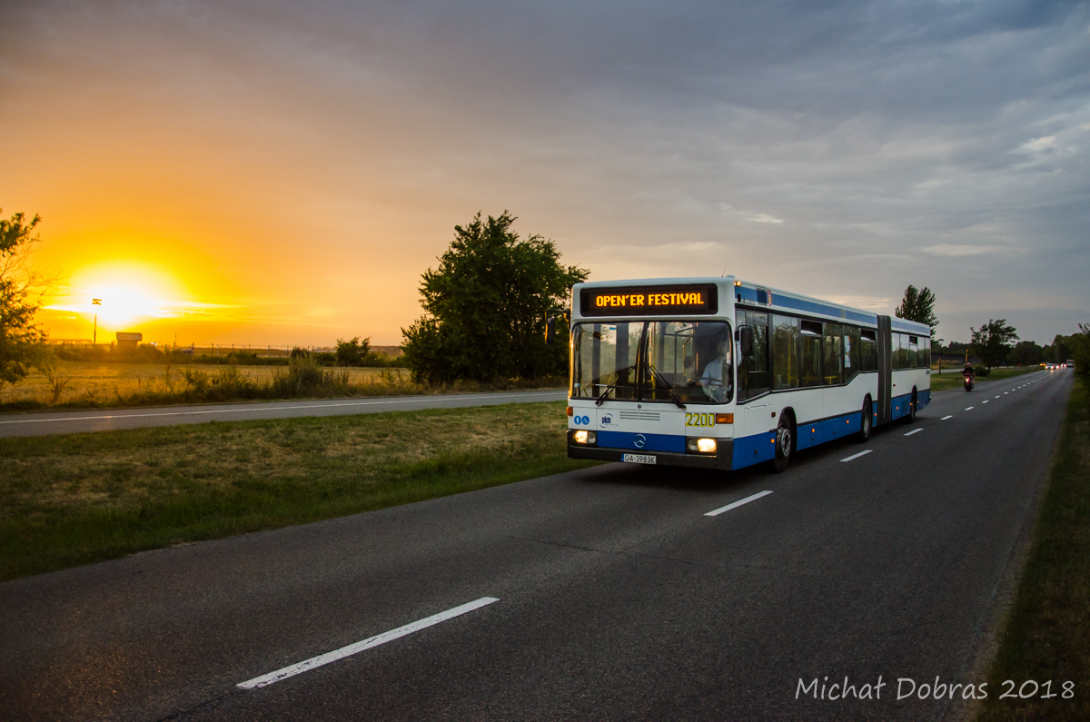 Mercedes-Benz O405GN #2200