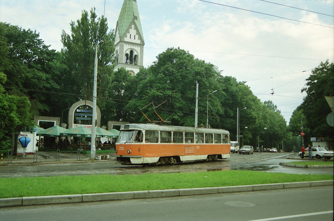 Tatra T4SU #232