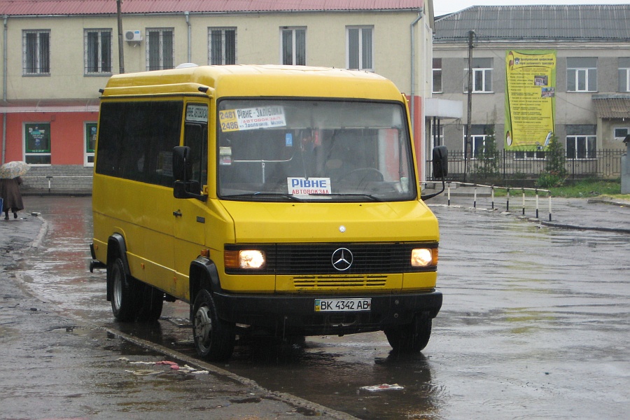 Mercedes 609D #BK 4342 AB