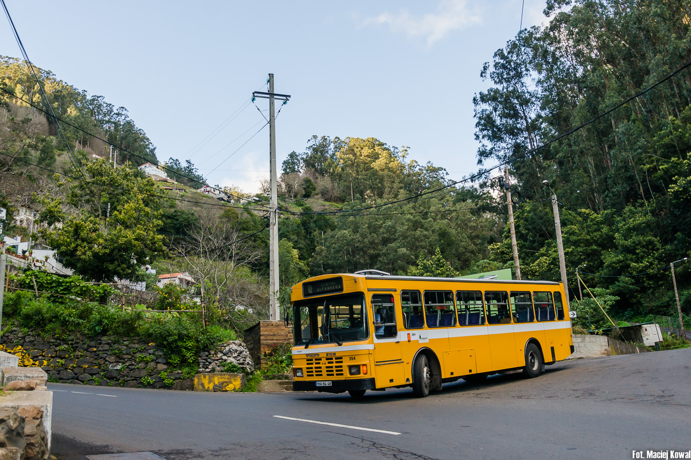 Volvo B10M / UTIC NAUP #264