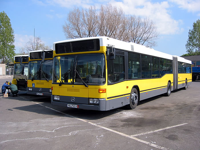 Mercedes O405GN2 #MA-702A