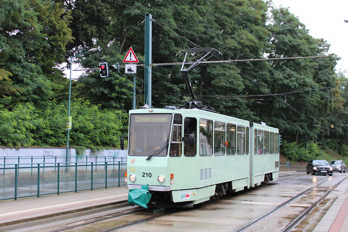 Tatra KT4D #210