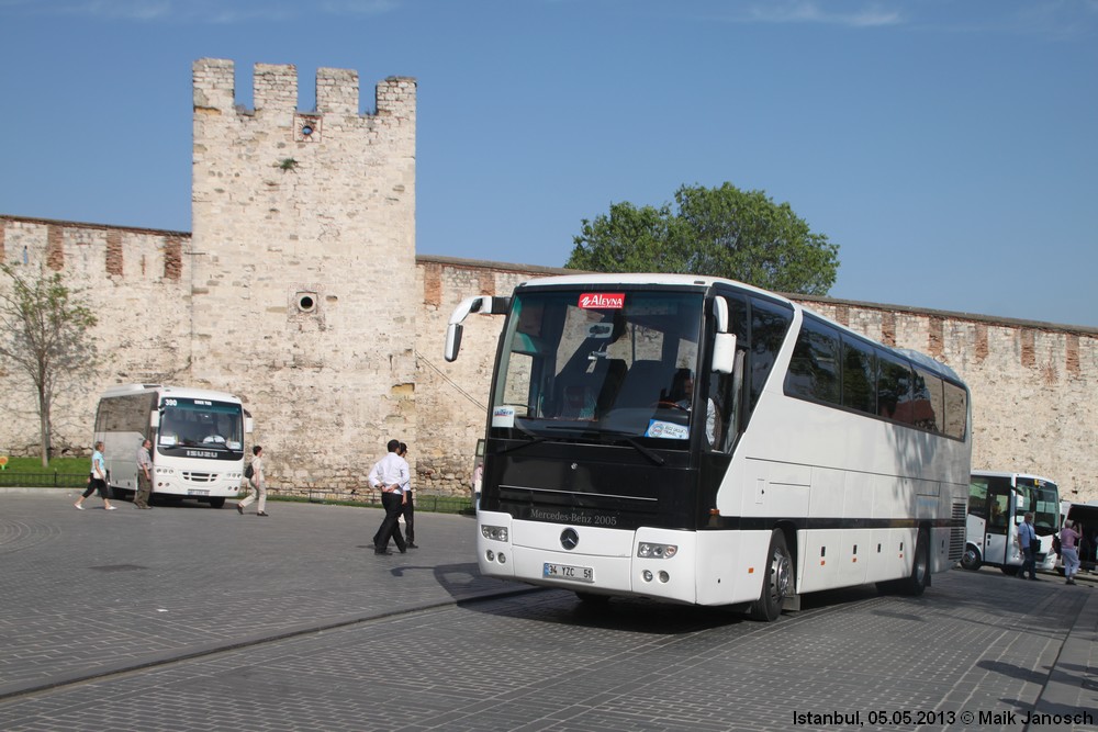 Mercedes-Benz O403-15RHD #34 YZC 51