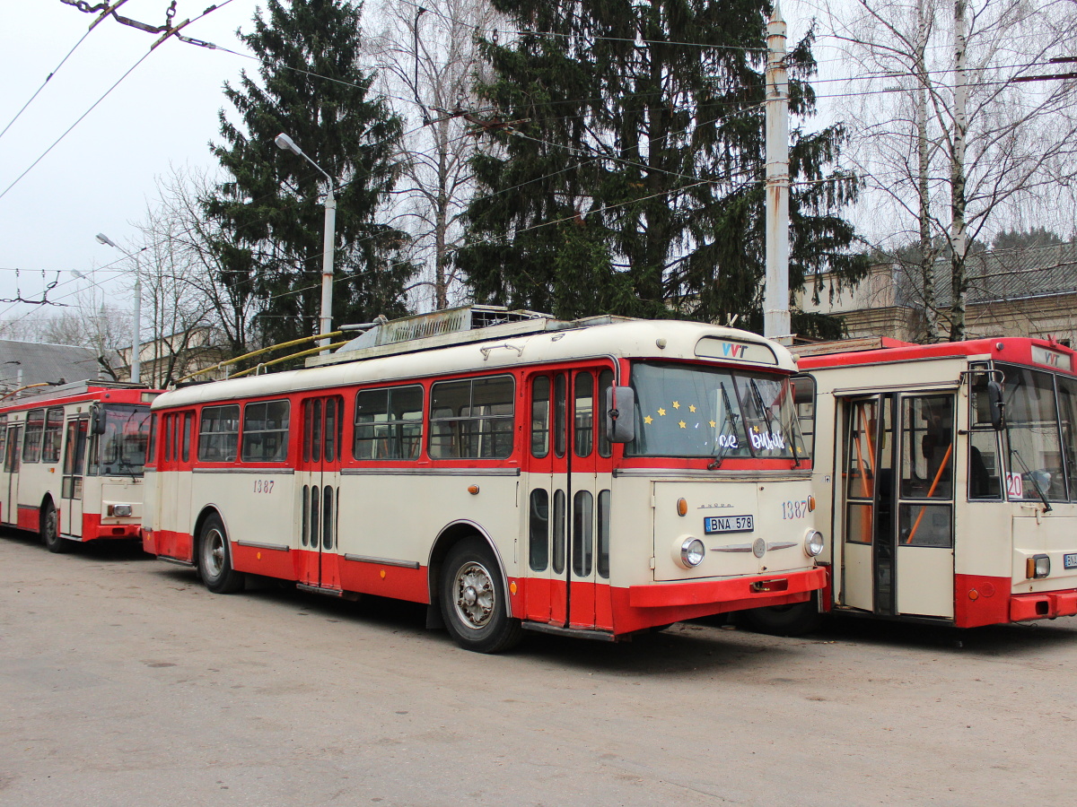 Škoda 9TrH29 #1387