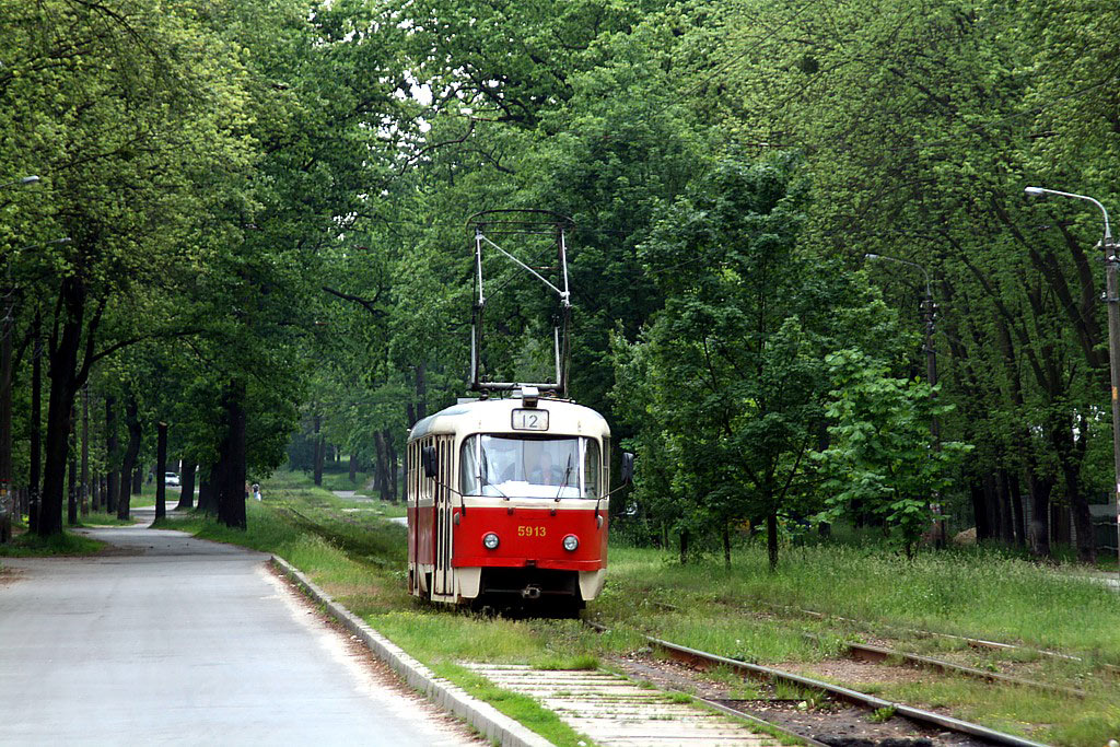 Tatra T3SU #5913