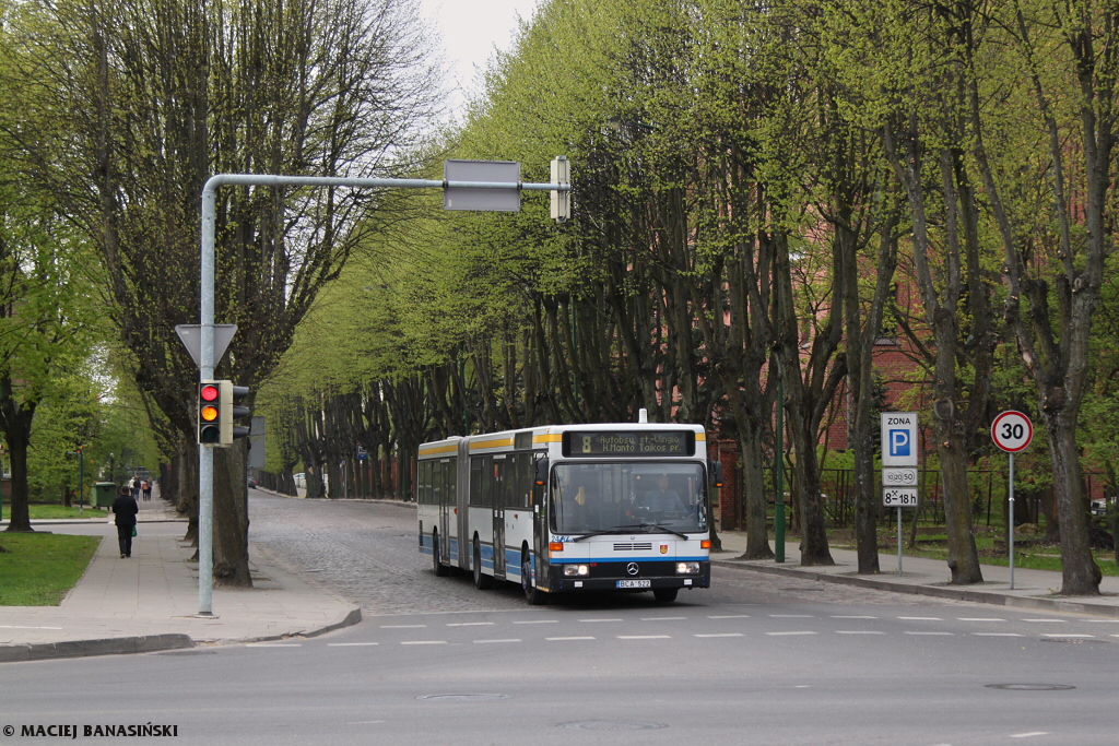 Mercedes-Benz O405GN #24