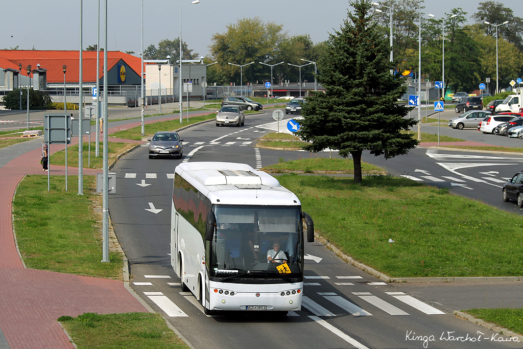 MAN 13.220 HOCL-SR / Marcopolo Viaggio 350 #RZ 6385J