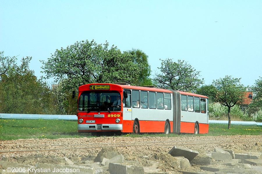 Mercedes O305G #8909