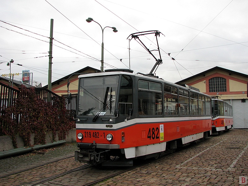 Tatra T6A5 #8725
