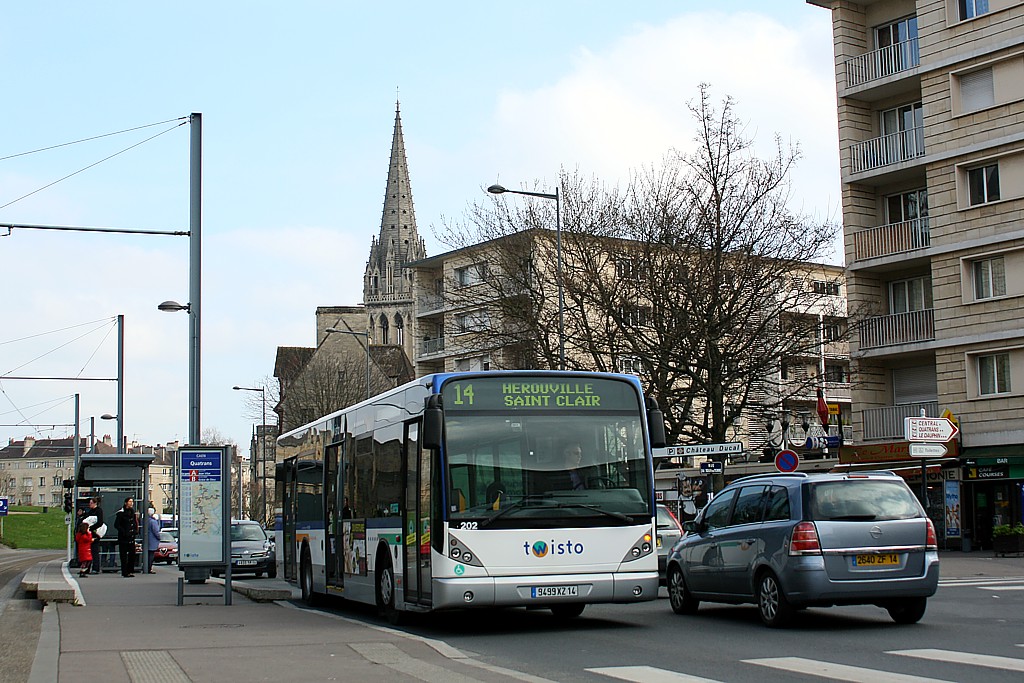 Van-Hool A330 #202