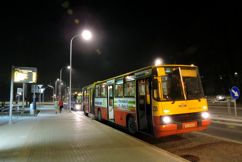 Ikarus 280.70E #228