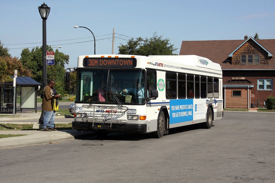 Gillig LF 40' Hybrid #2710