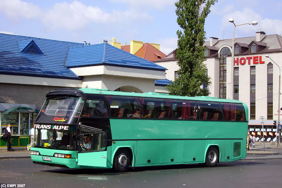 Neoplan N117 #WR 4966A