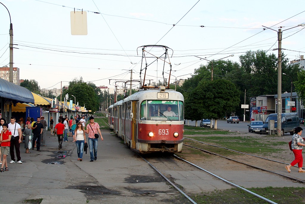 Tatra T3SU #693