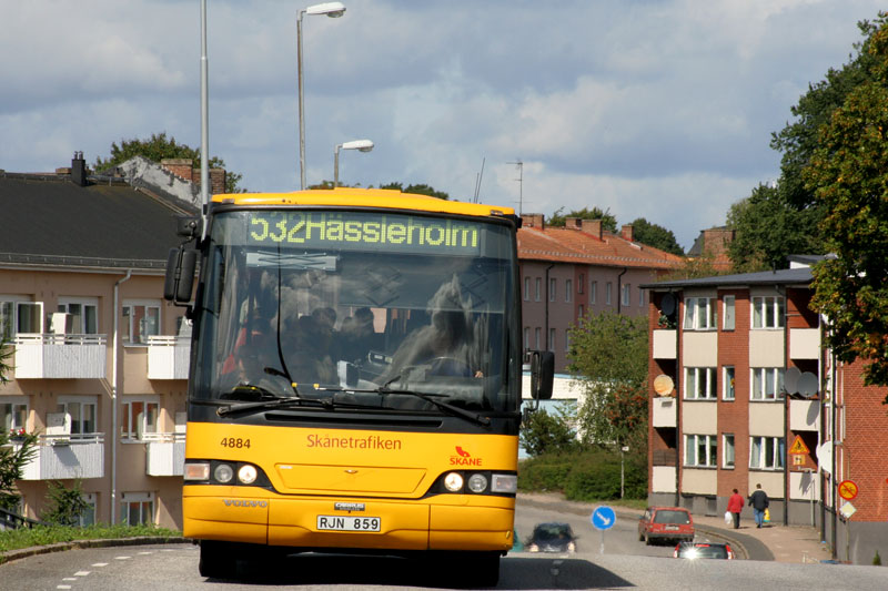 Volvo B10BLE 6x2 / Carrus Vega L #4884