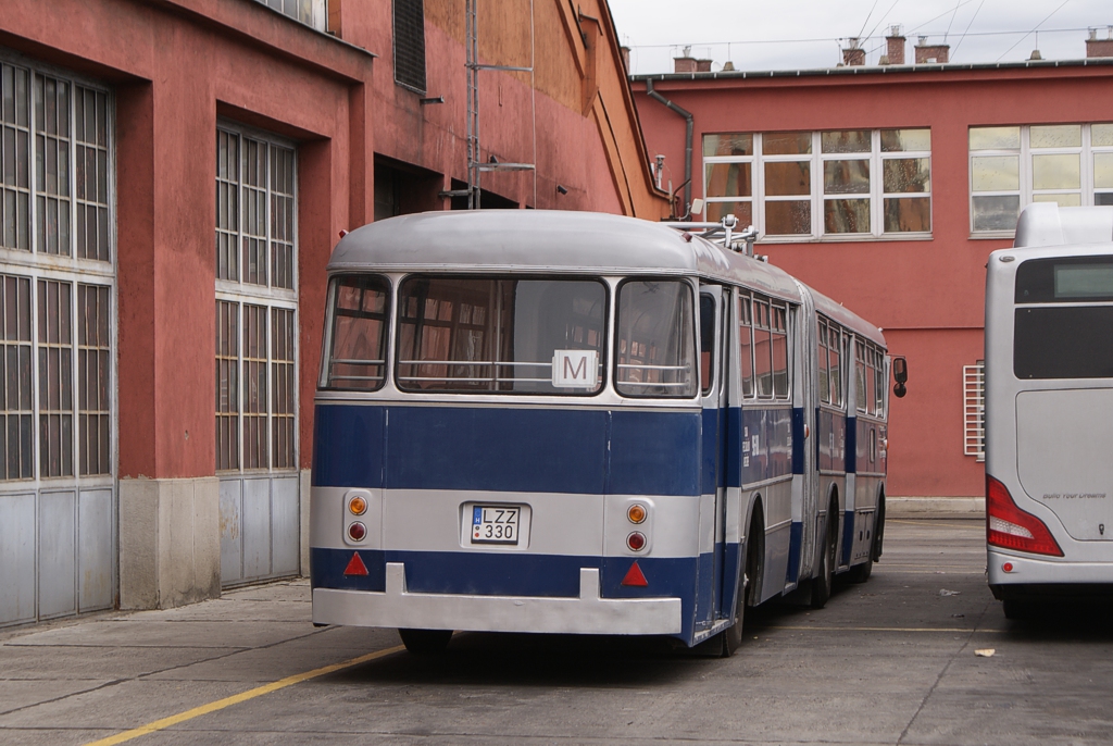 Ikarus 180.72 #LZZ-330