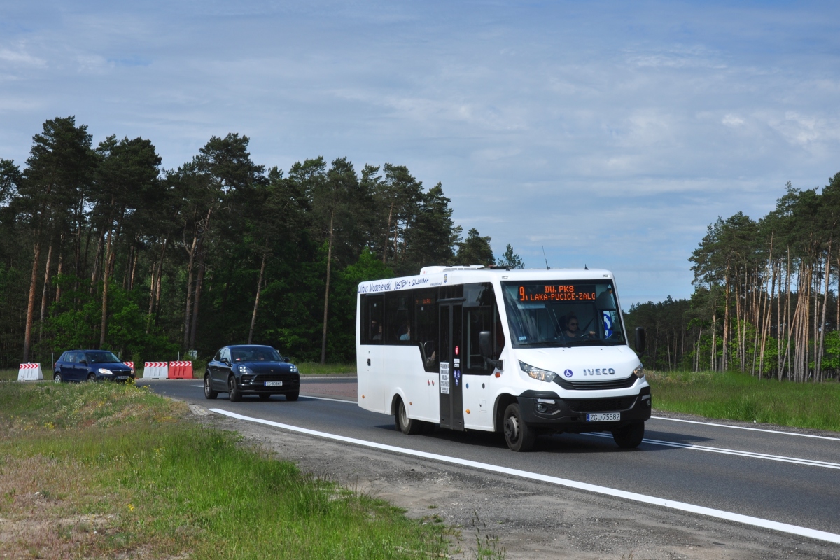 Iveco Daily 70C18 / Indcar Mobi LE L8,5 #ZGL 75582