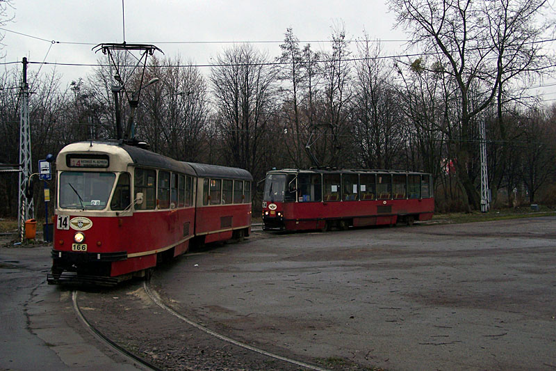 Konstal 102Na #166