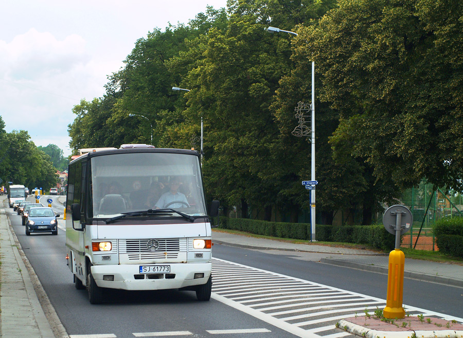 Mercedes-Benz 814 D / Auwärter Teamstar Kombi #SJ 61773