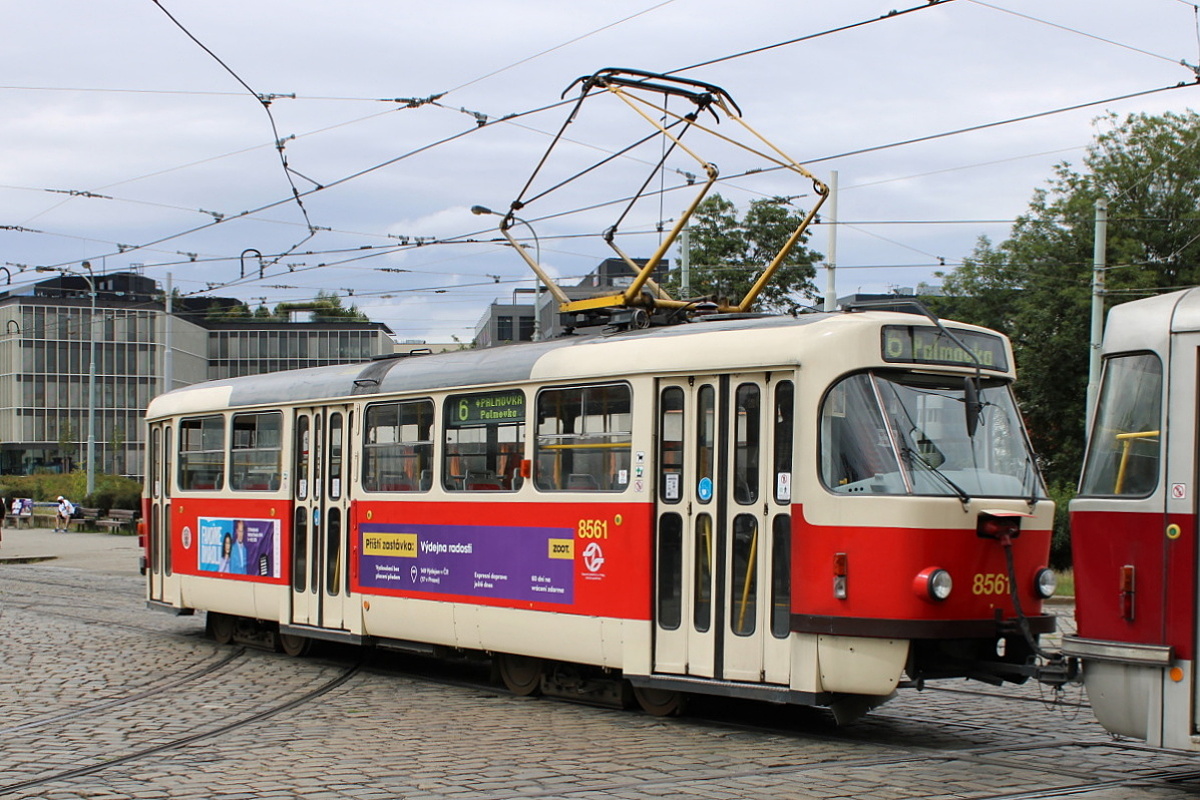 Tatra T3 #8561