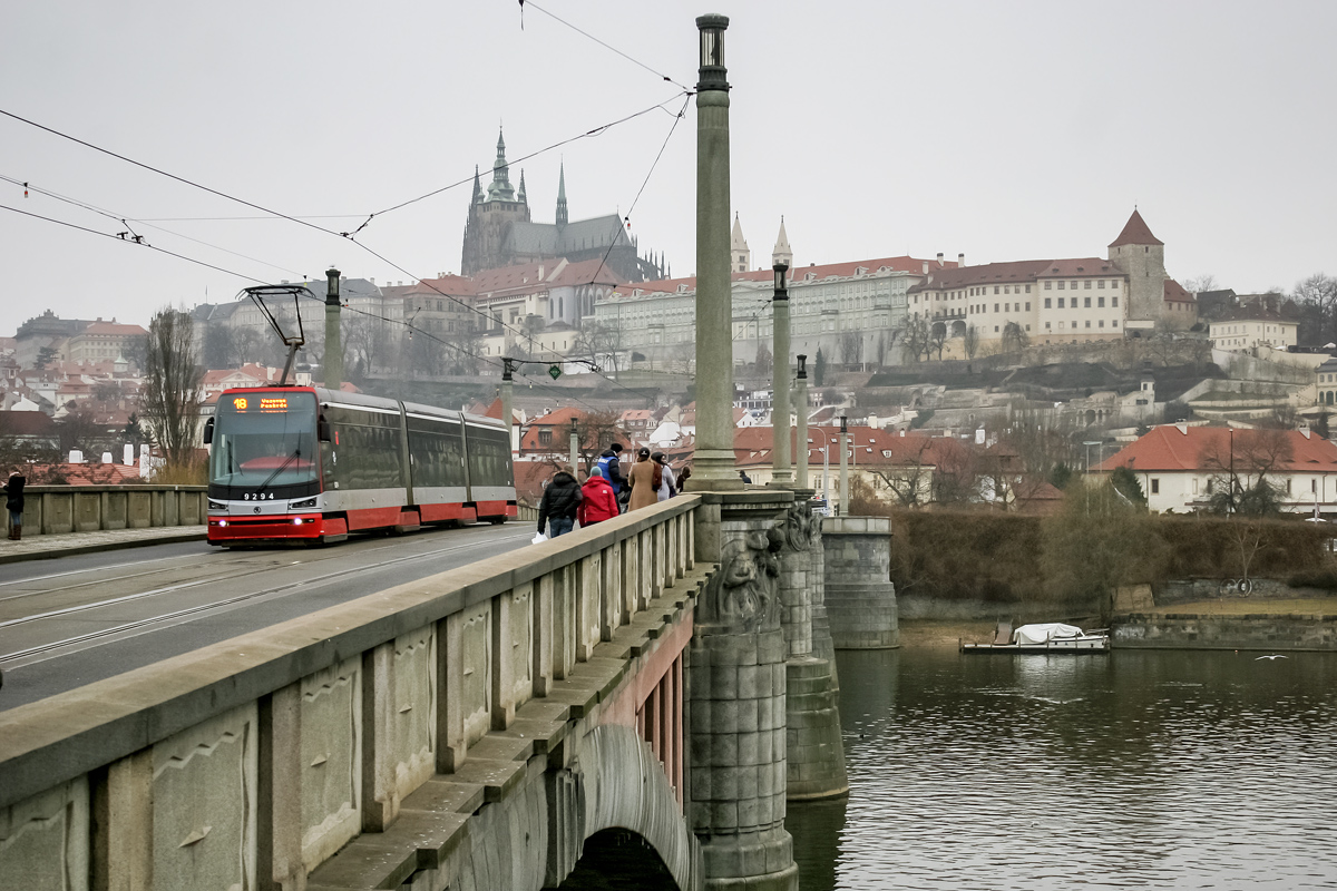 Škoda 15T Praha #9294