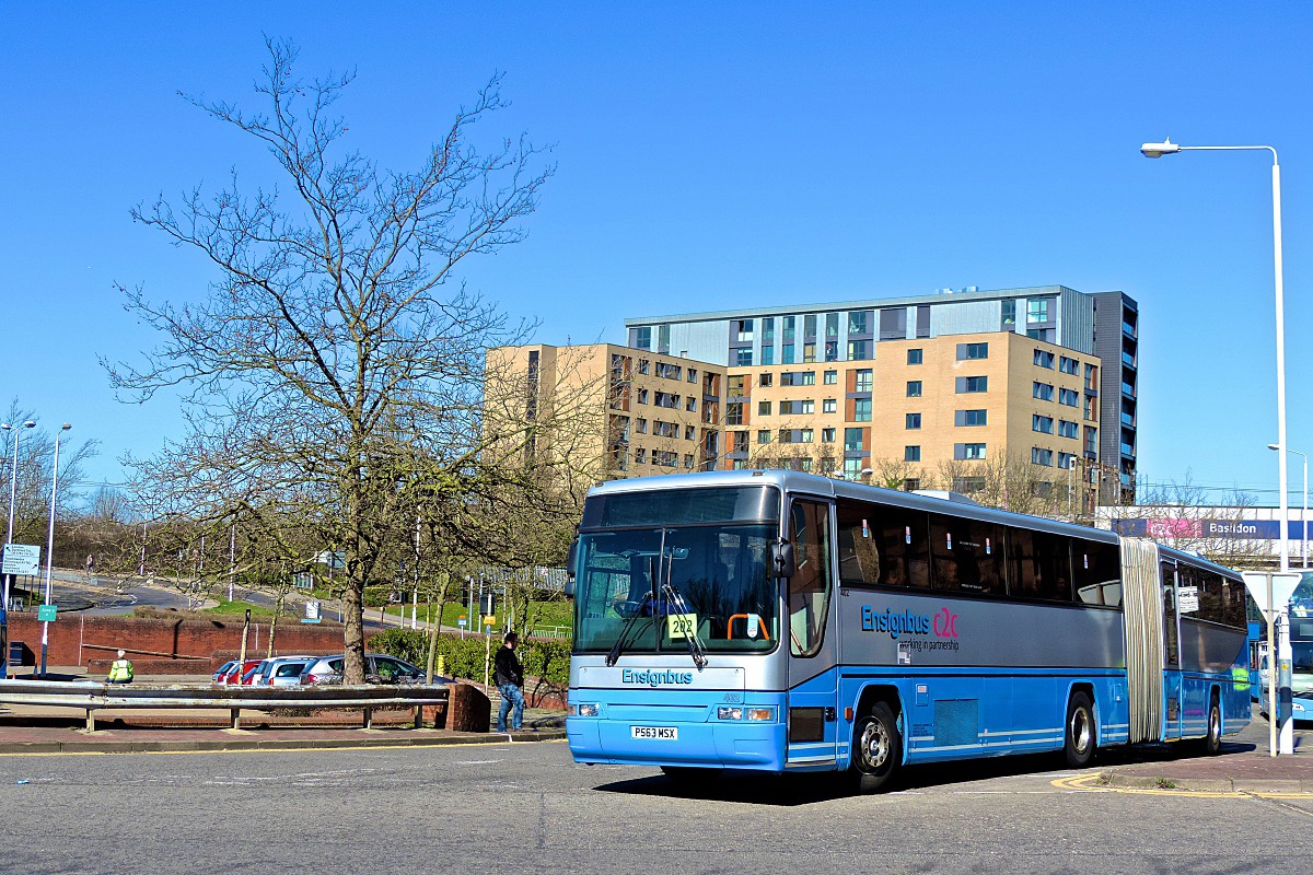 Volvo B10MA / Plaxton Premiere Interurban #402