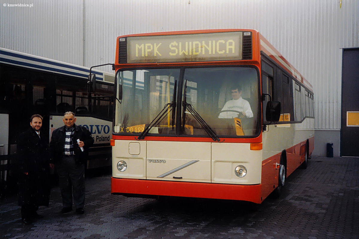 Transport Database and Photogallery Volvo B10BLE X 00 1996