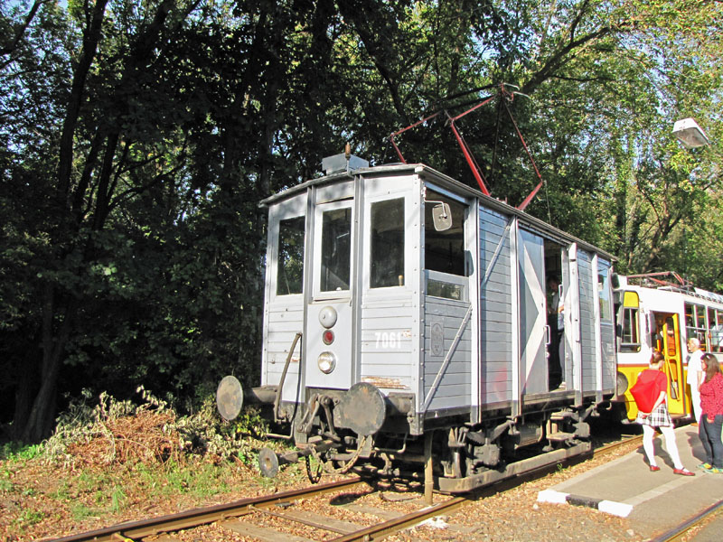 Muki goods tram #7061