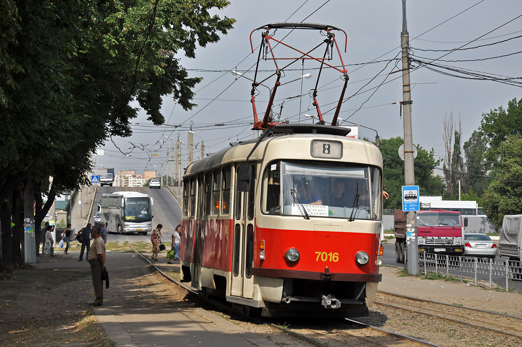 Tatra T3SU #7016