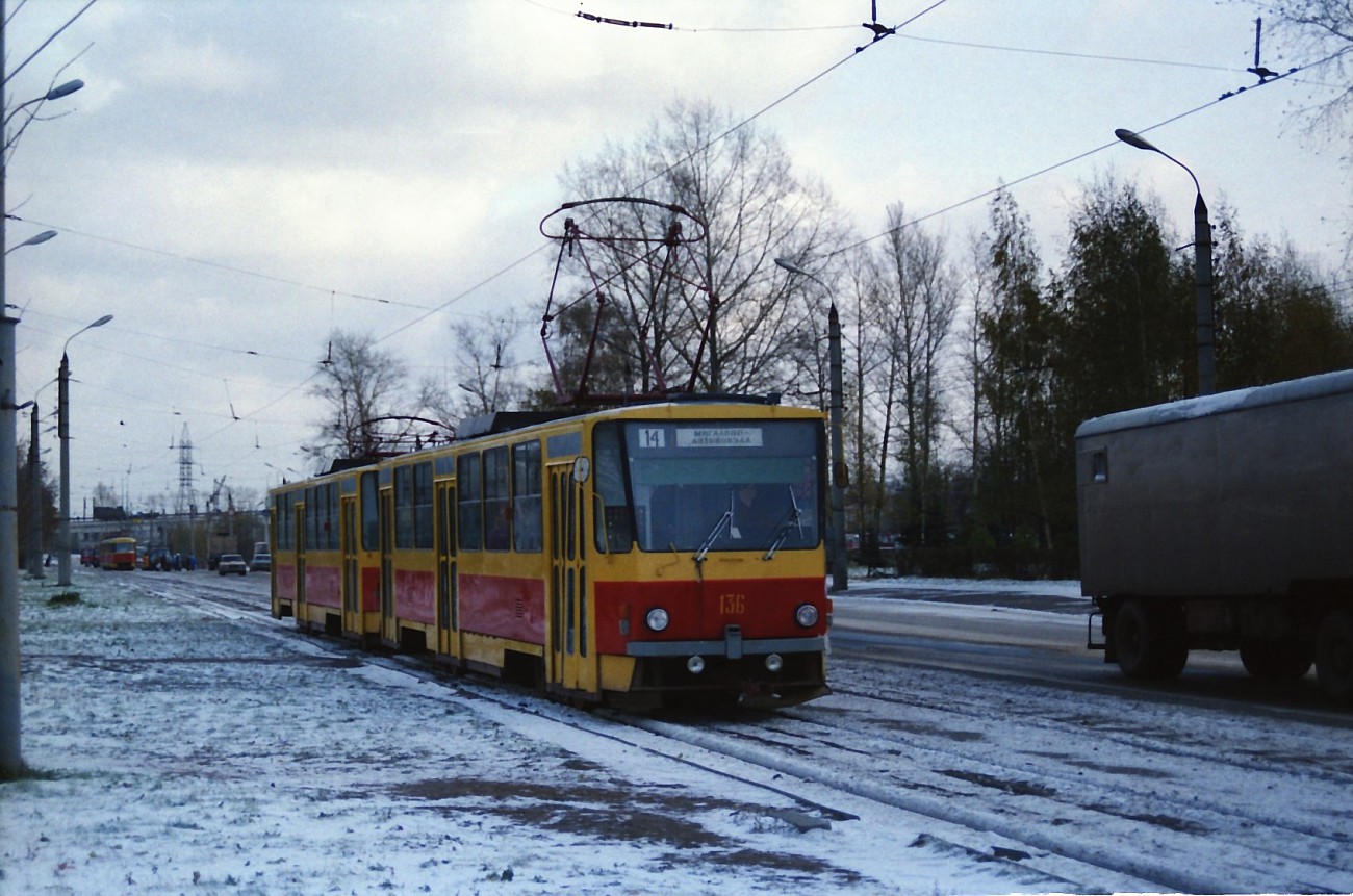 Tatra T6B5SU #136