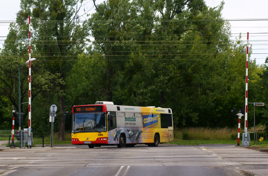 Volvo 7700 #7025