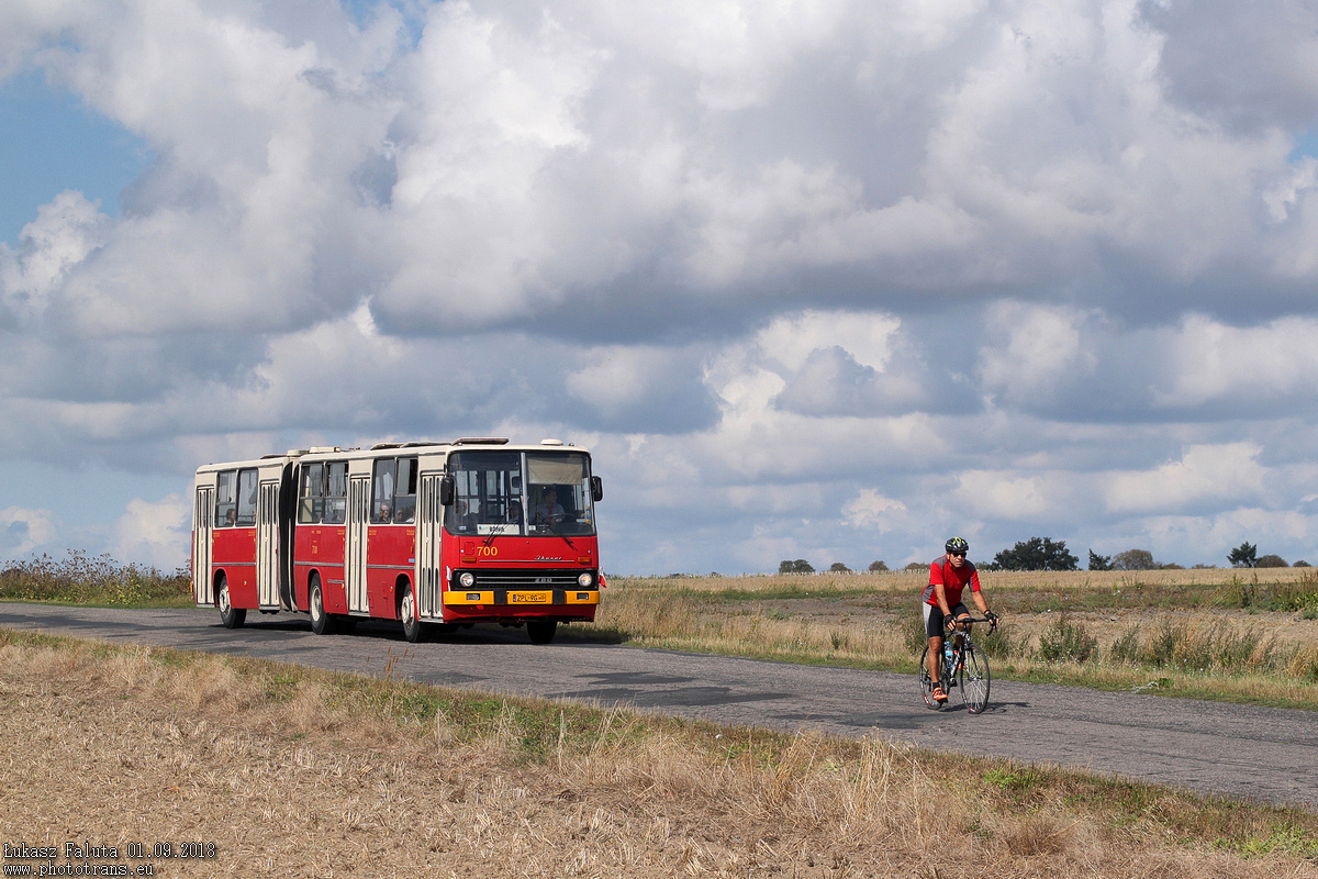 Ikarus 280.26 #700