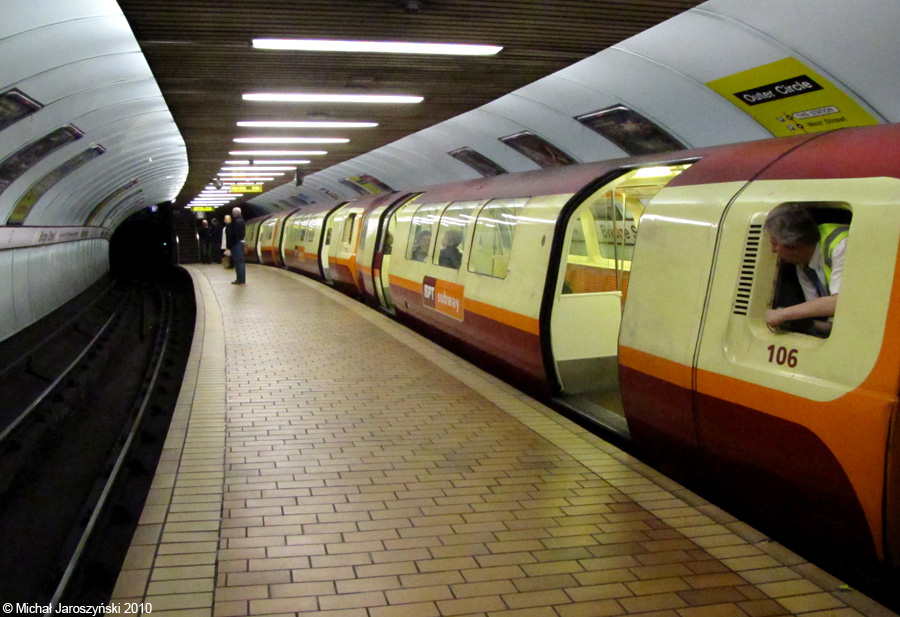 Metropolitan Cammell Glasgow Underground #106